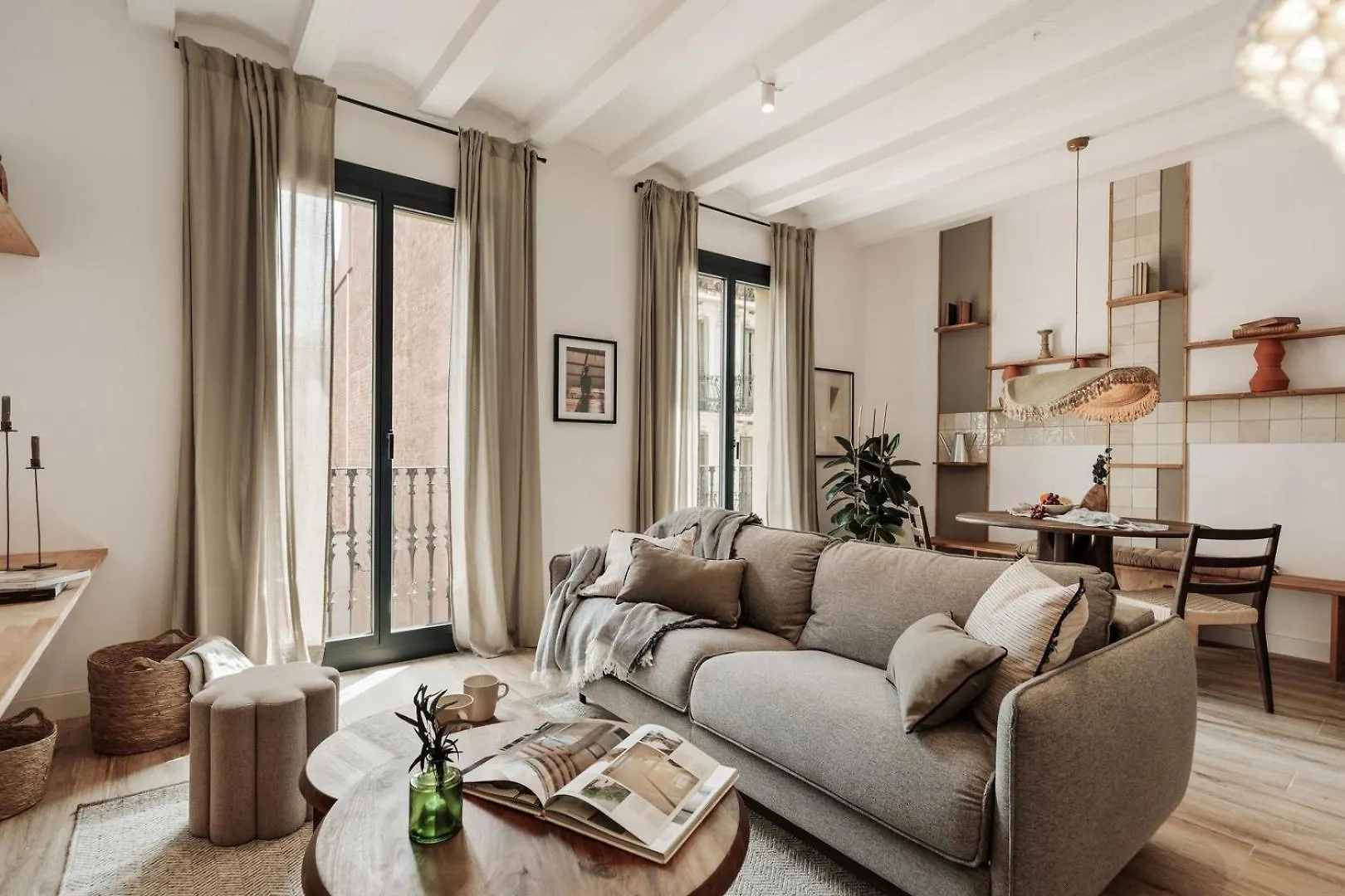 Orosi - 2 Bedrooms And Balcony In Poble Sec Barcelona